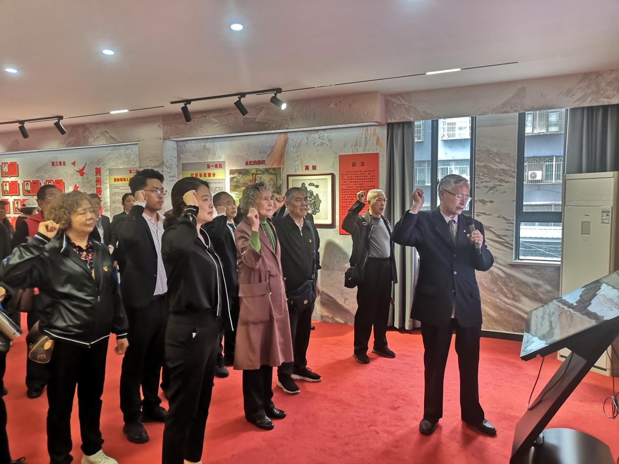 緬懷革命先烈,傳承紅色基因——居安物業(yè)荊州分公司黨支部開展清明祭英烈活動 緬懷革命先烈,傳承紅色基因——居安物業(yè)荊州分公司黨支部開展清明祭英烈活動
