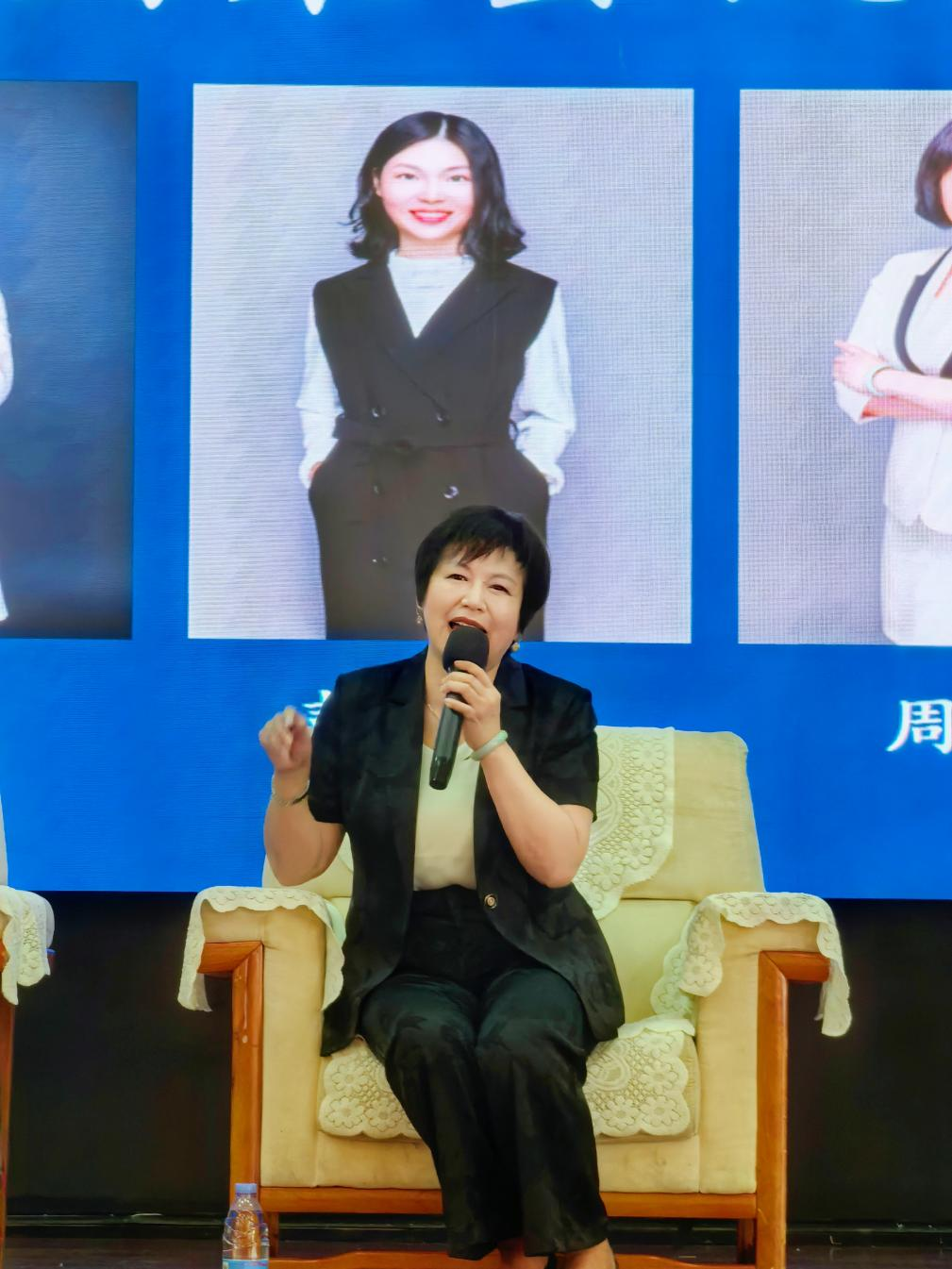 公益講座惠眾企，居安物業(yè)助綿力 ---武漢市居安物業(yè)管理有限公司應(yīng)邀參加“物業(yè)管理法律規(guī)范前沿探析”圓桌會(huì)談